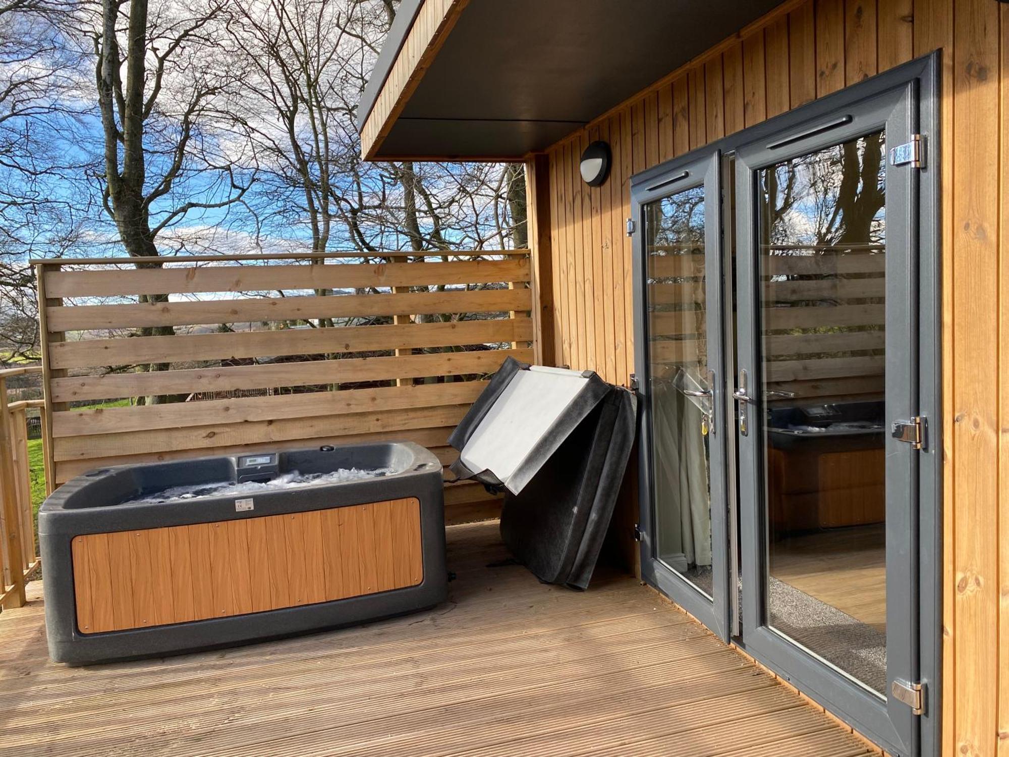 קופאר Acorn Lodge With Hot Tub מראה חיצוני תמונה